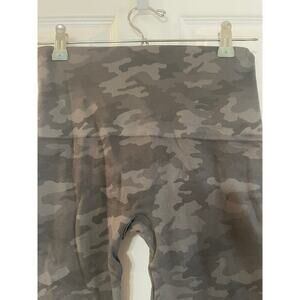 SPANX Look at Me Now Cropped Seamless Leggings Sage Camo size Large